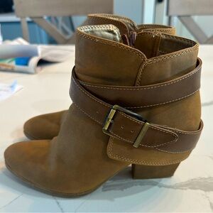 Life Stride Ankle Boots